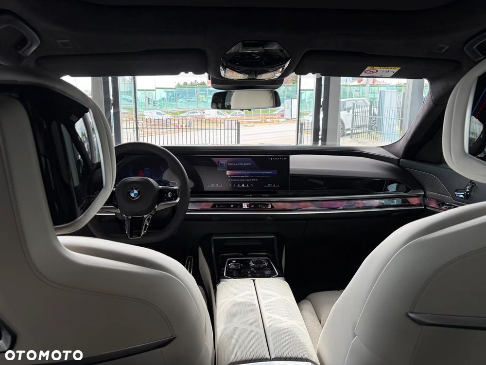 BMW Seria 7 740d xDrive mHEV sport - 18