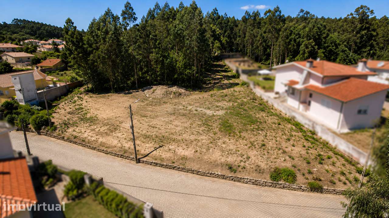 Terreno com projeto de arquitetura para moradia T4 e anexo independent - Grande imagem: 3/21