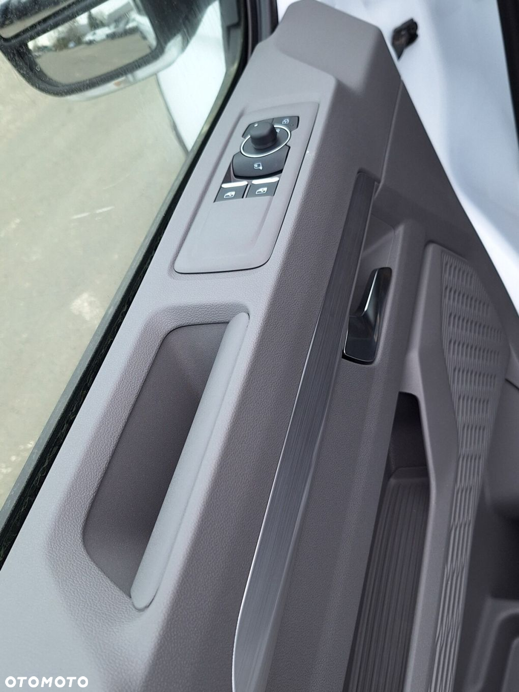 Volkswagen Transporter Furgon, 2,0TDI 150KM, 6-bieg.manualna, r.o :3500 mm - 25