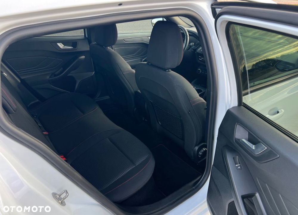 Ford Focus 1.5 EcoBlue ST-Line - 19
