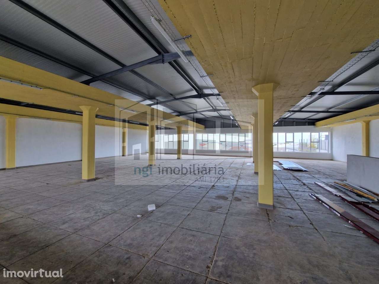 Armazém em Sacavém e Prior Velho - Grande imagem: 3/12