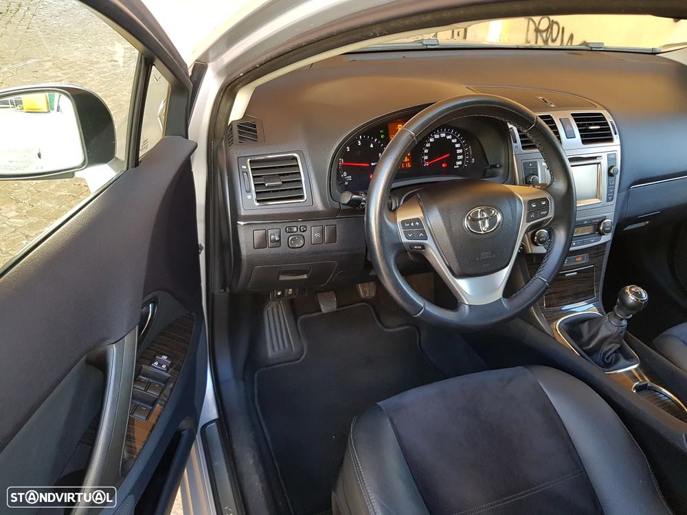 Toyota Avensis SW 2.0 D-4D Luxury+Navi - 43