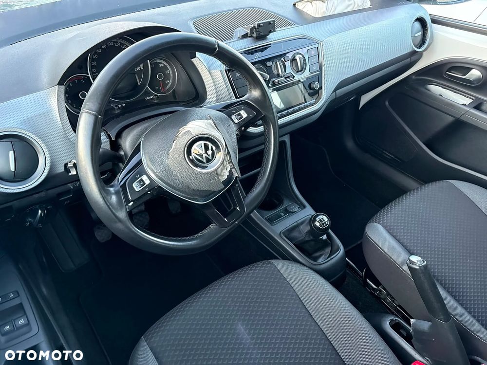 Volkswagen up! Active - 12
