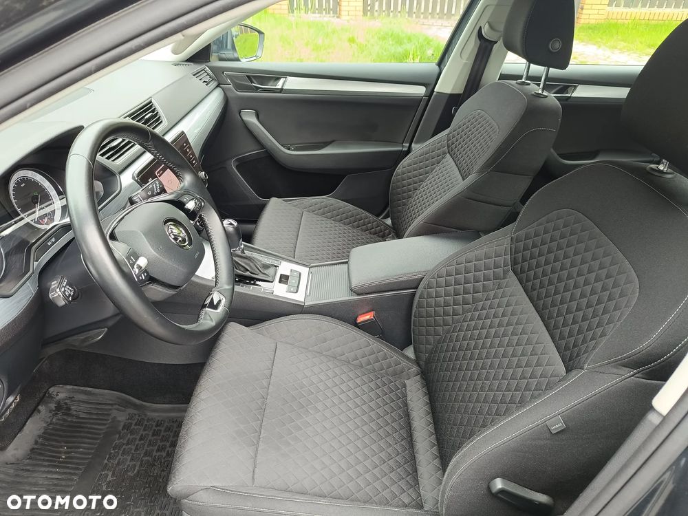 Skoda Superb 2.0 TDI Ambition DSG - 22