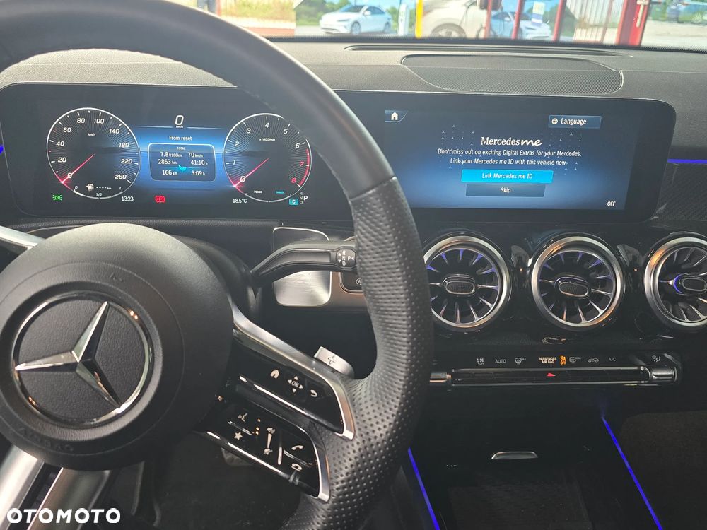 Mercedes-Benz GLB 200 AMG Line 7G-DCT - 11