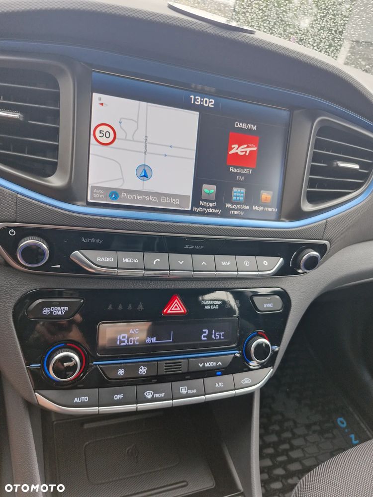 Hyundai IONIQ Hybrid Business - 21