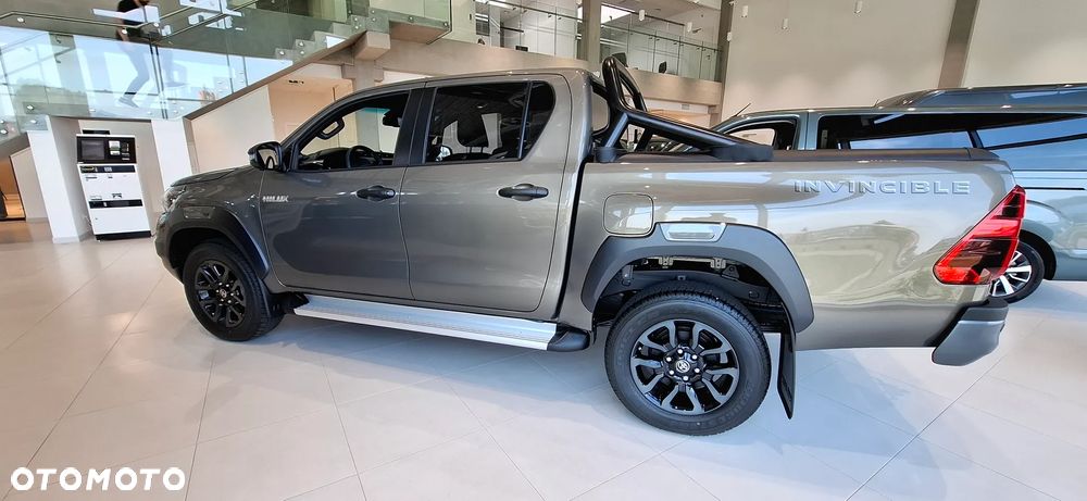 Toyota Hilux 2.8 D-4D mHEV Double Cab Invincible 4x4 - 3