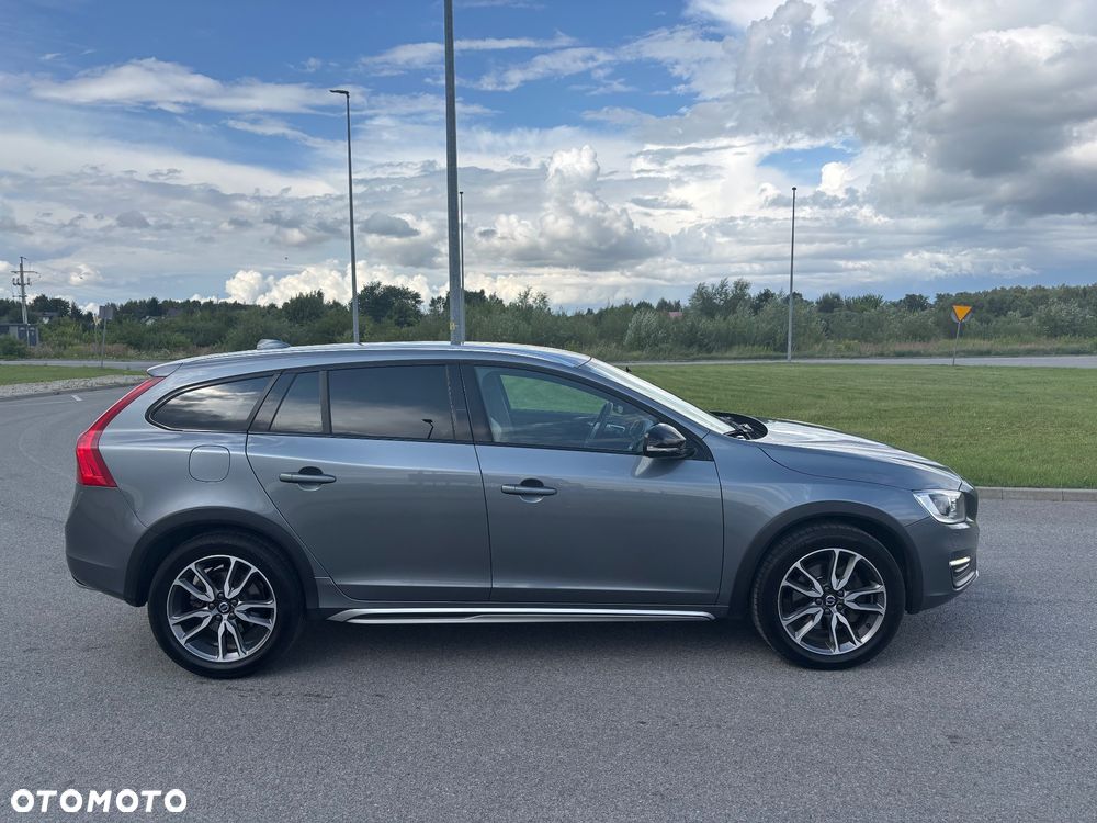 Volvo V60 Cross Country D3 Drive-E Kinetic - 17
