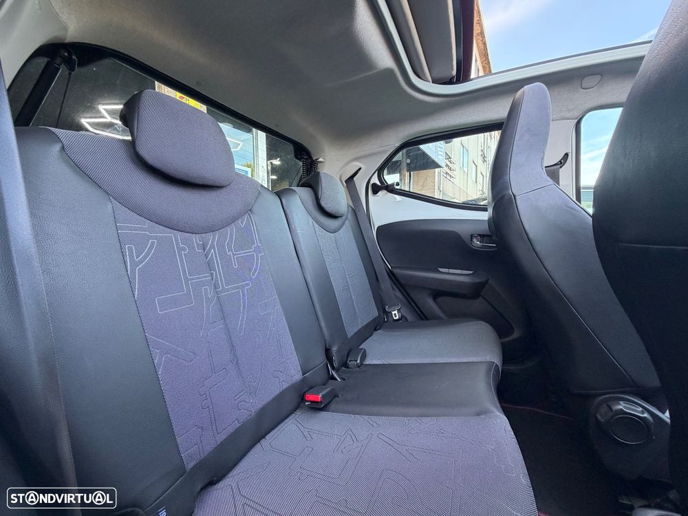 Toyota Aygo x-wave - 5