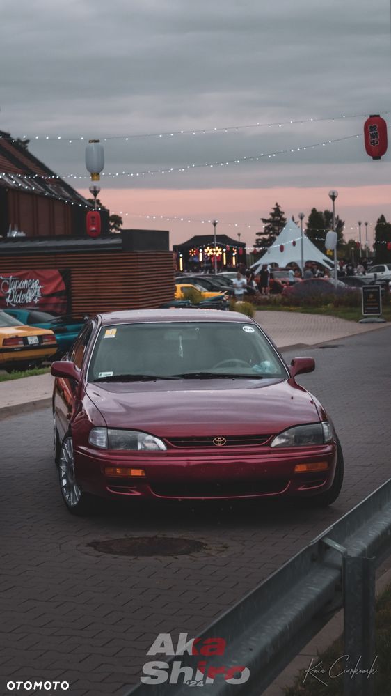 Toyota Camry - 4