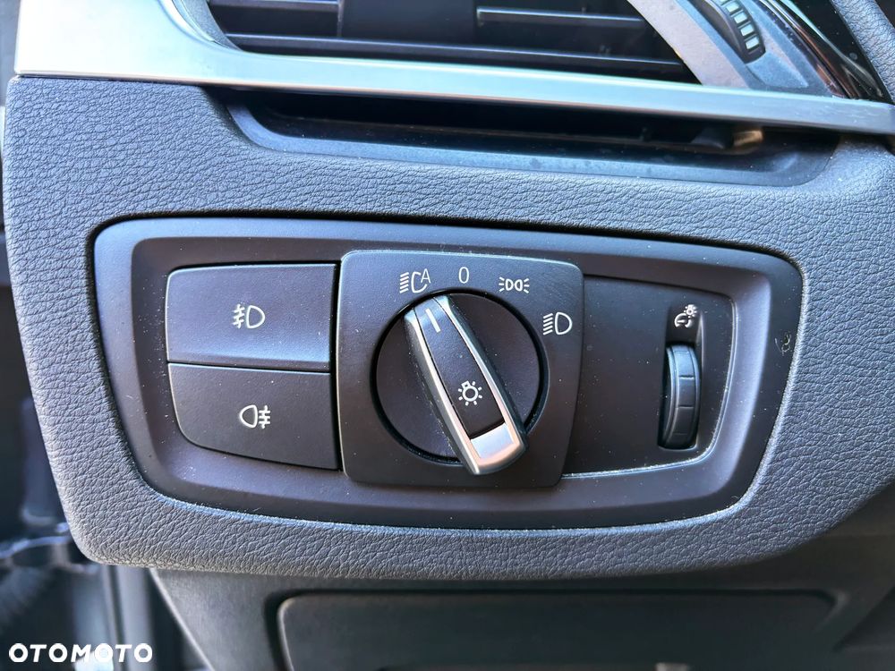 BMW X1 sDrive18i GPF xLine - 21