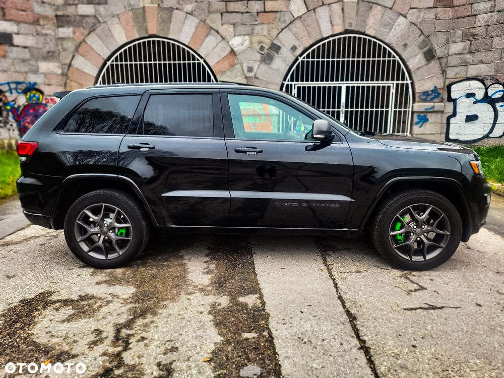 Jeep Grand Cherokee - 8