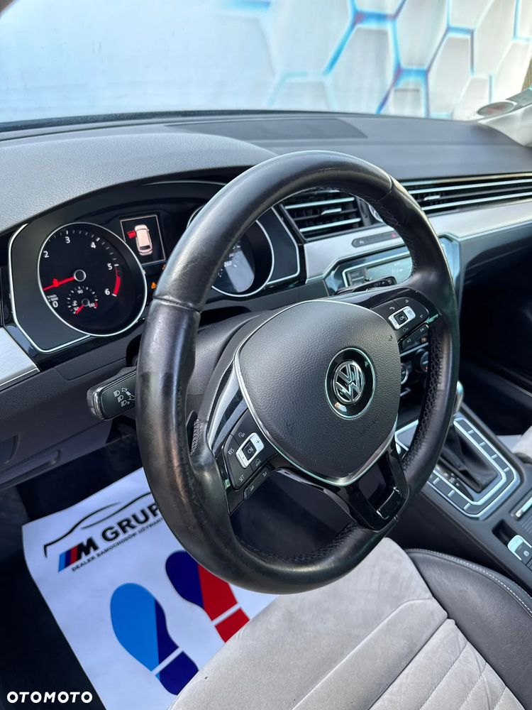 Volkswagen Passat 2.0 TDI (BlueMotion Technology) DSG Highline - 18