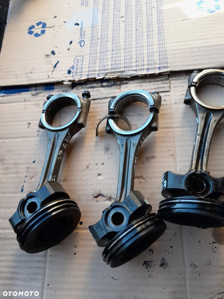 Tłok Iveco Daily 2.3 HPI E6 22r - 1