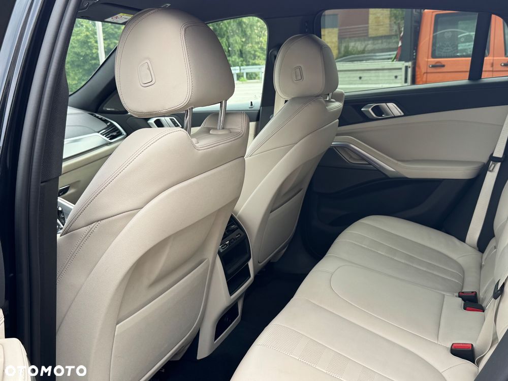 BMW X6 - 25