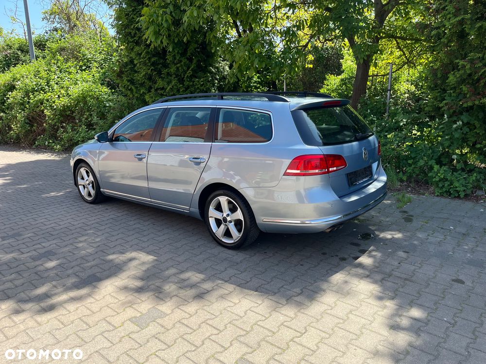 Volkswagen Passat Variant 2.0 Blue TDI DSG SCR Comfortline - 4
