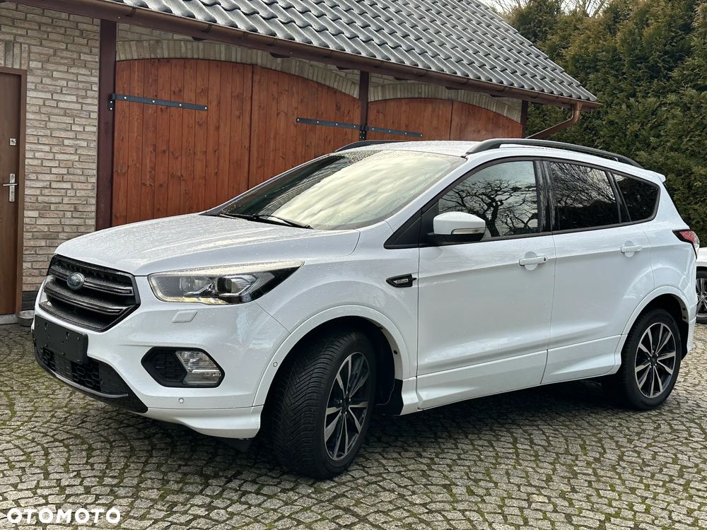Ford Kuga 1.5 EcoBoost 2x4 ST-Line - 3