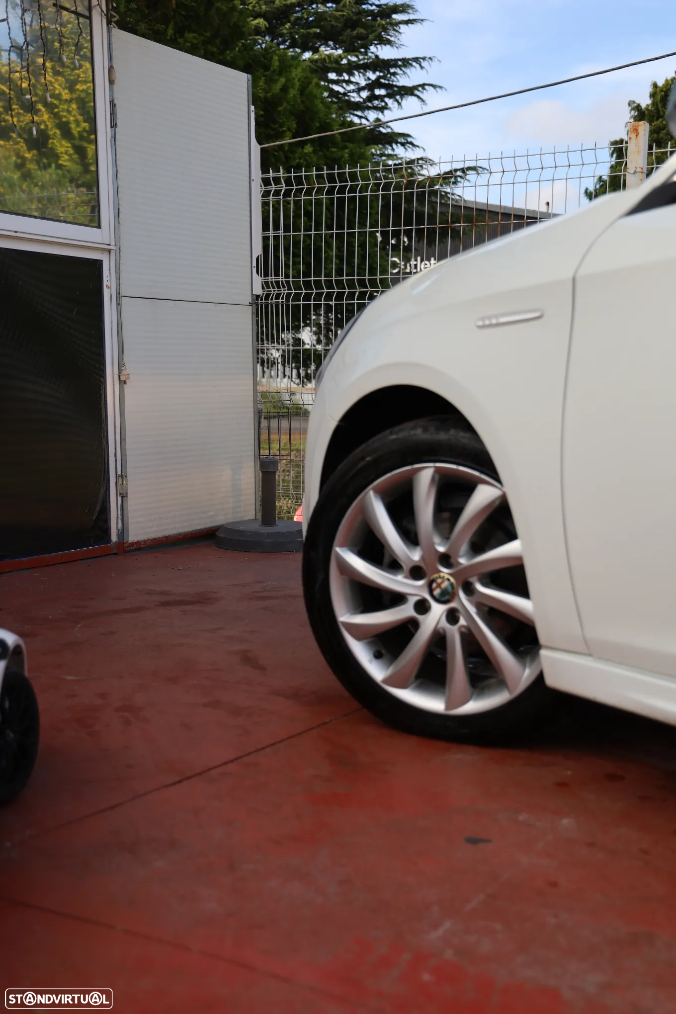 Alfa Romeo Giulietta 1.6 JTDm Distinctive - 23