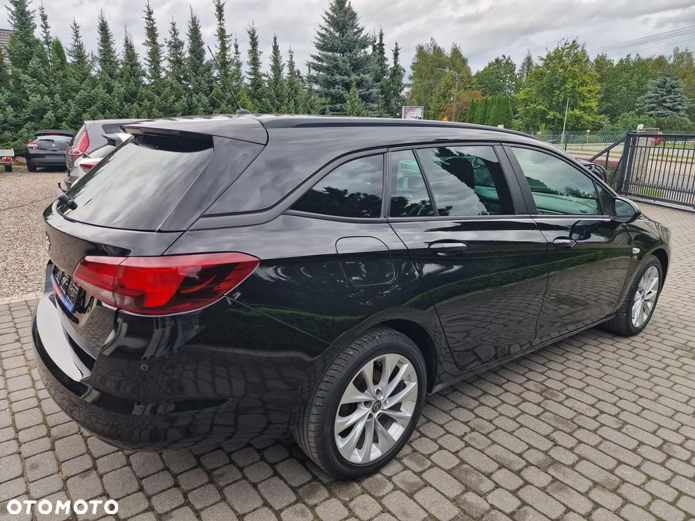 Opel Astra 1.4 Turbo 120 Jahre - 9
