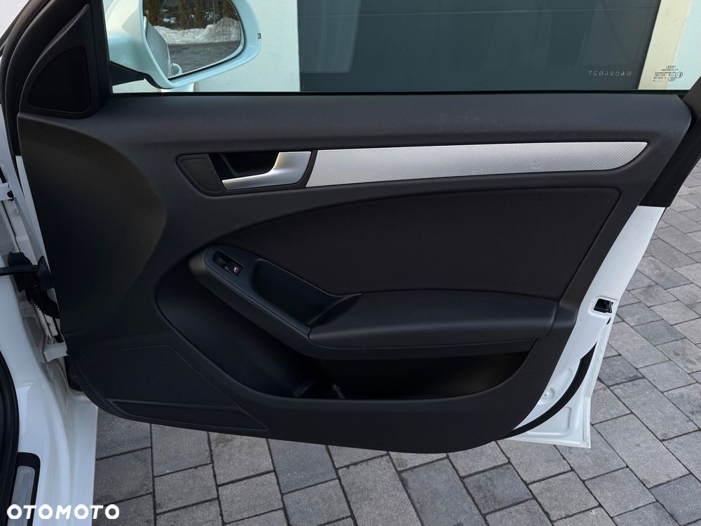 Audi A4 Avant 2.0 TDI Quattro - 30