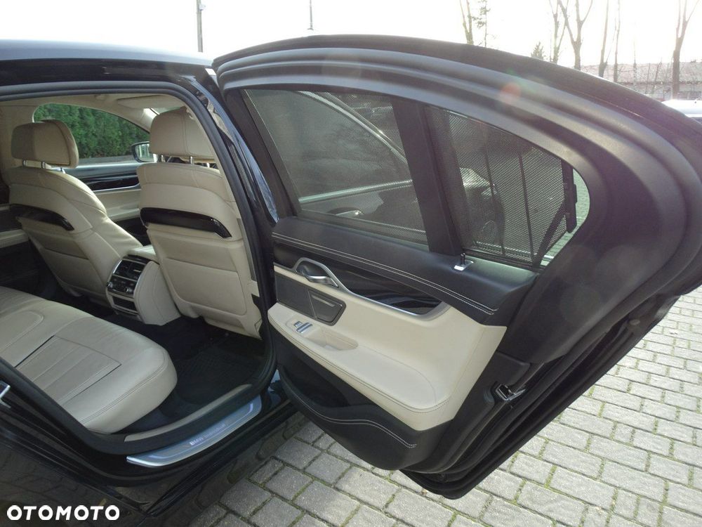 BMW Seria 7 740d xDrive - 12