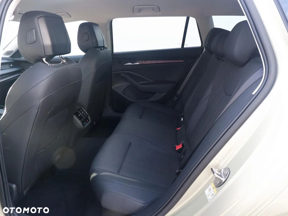 Skoda Superb 1.5 TSI Plug-in Hybrid L&K DSG - 11