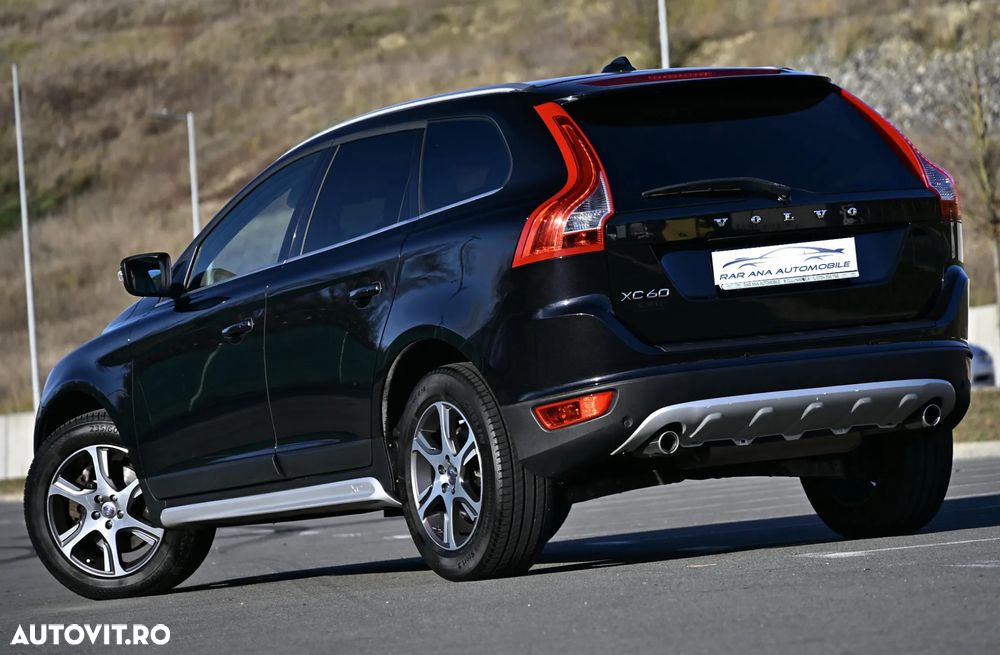 Volvo XC 60 D5 AWD Aut. Summum - 4