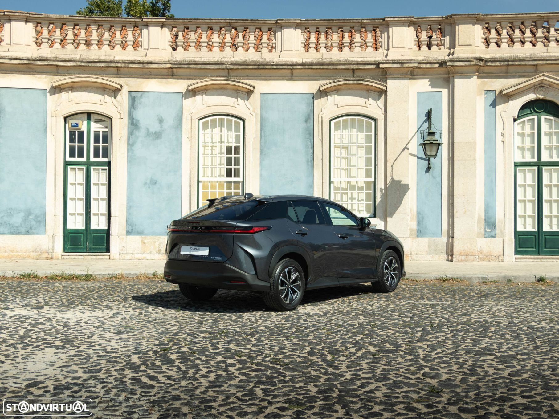 Lexus RZ 450e Executive Plus - 8