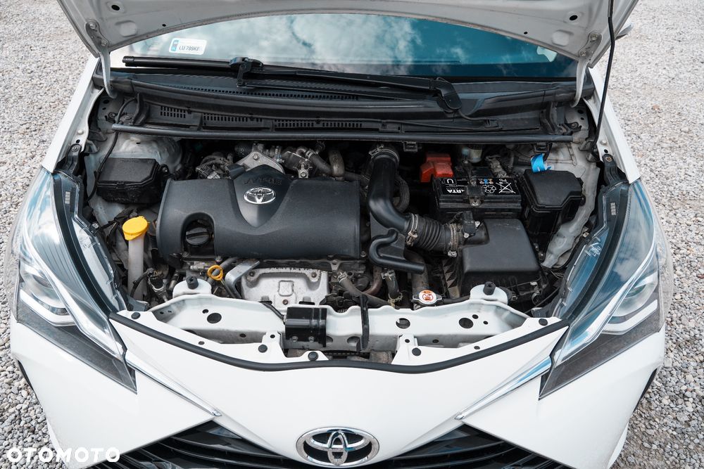 Toyota Yaris 1.5 Premium - 21