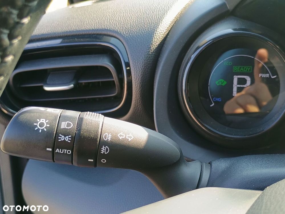 Toyota Yaris Hybrid 1.5 Selection Style - 27