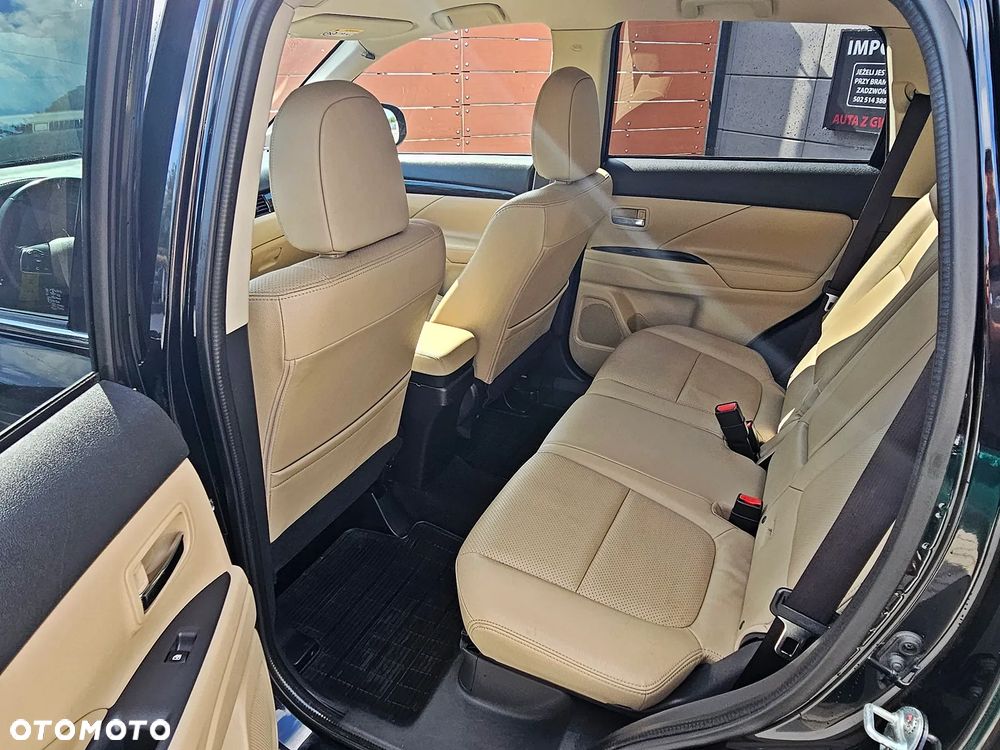Mitsubishi Outlander 2.0 4WD CVT Diamant+ - 15
