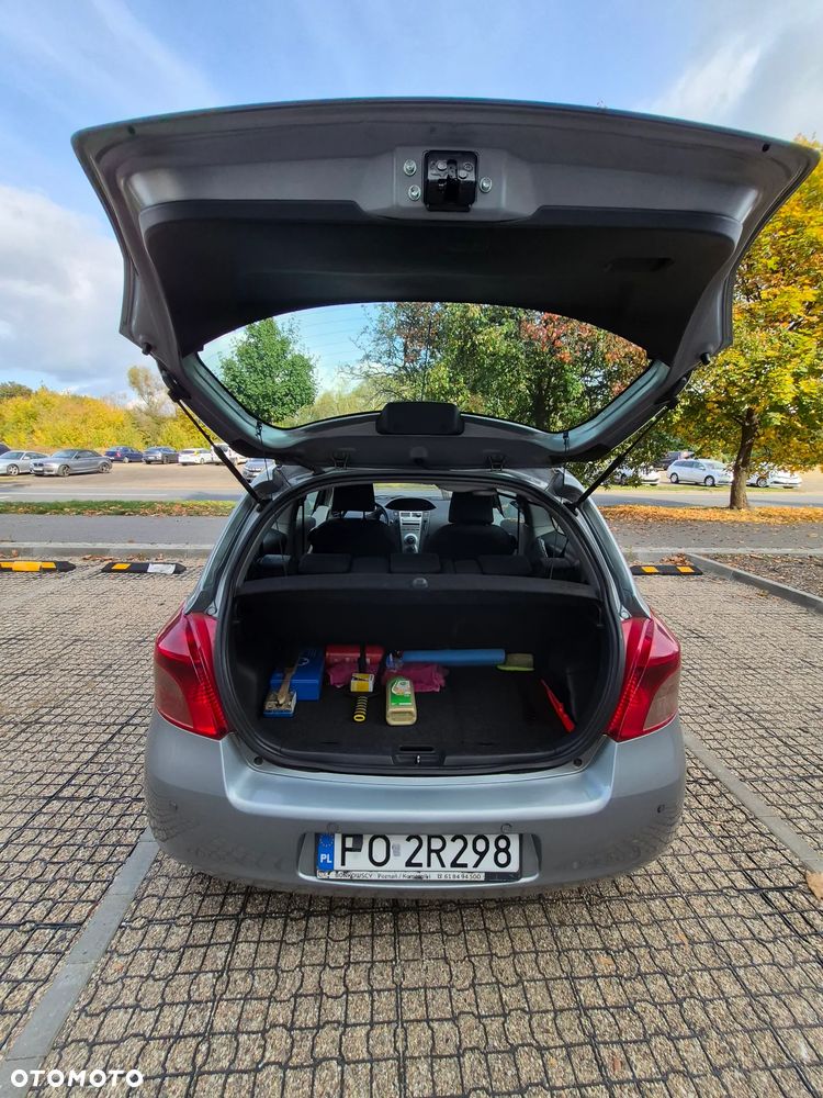 Toyota Yaris - 7