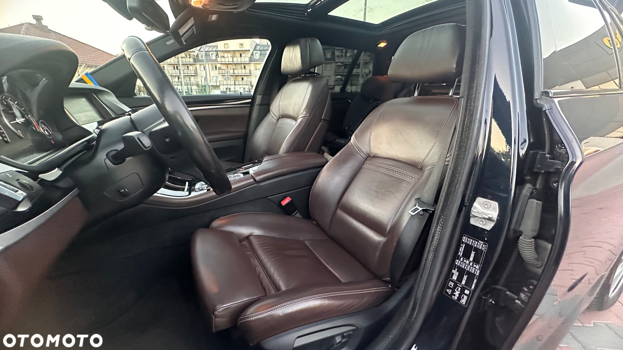 BMW Seria 5 525d xDrive - 26