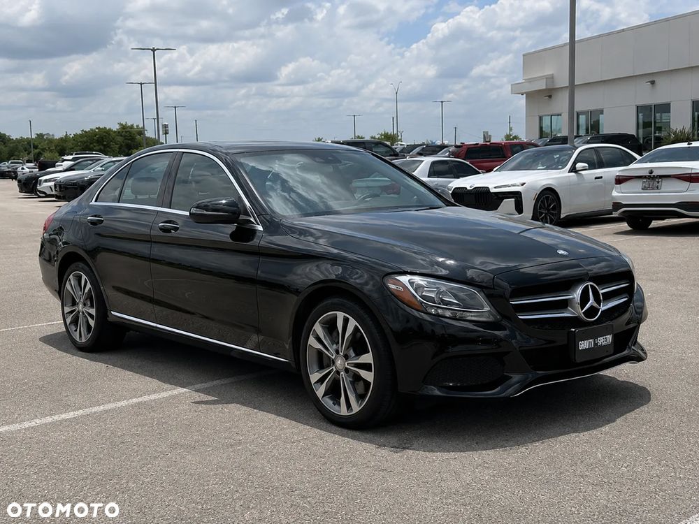 Mercedes-Benz Klasa C 300 7G-TRONIC AMG Line - 3