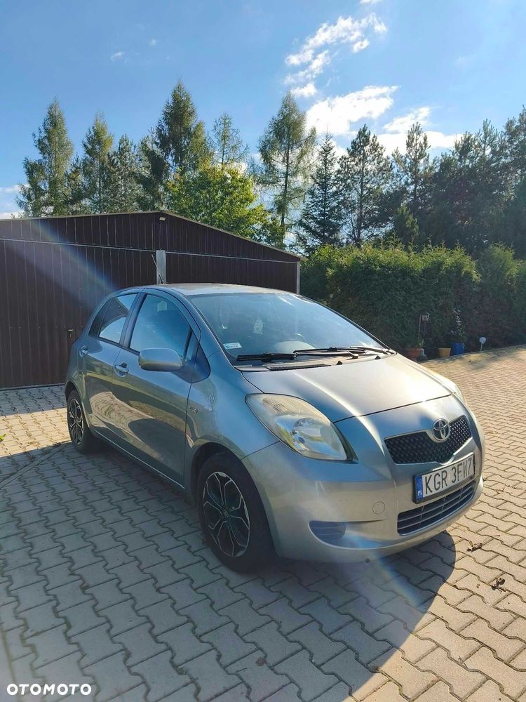 Toyota Yaris - 2