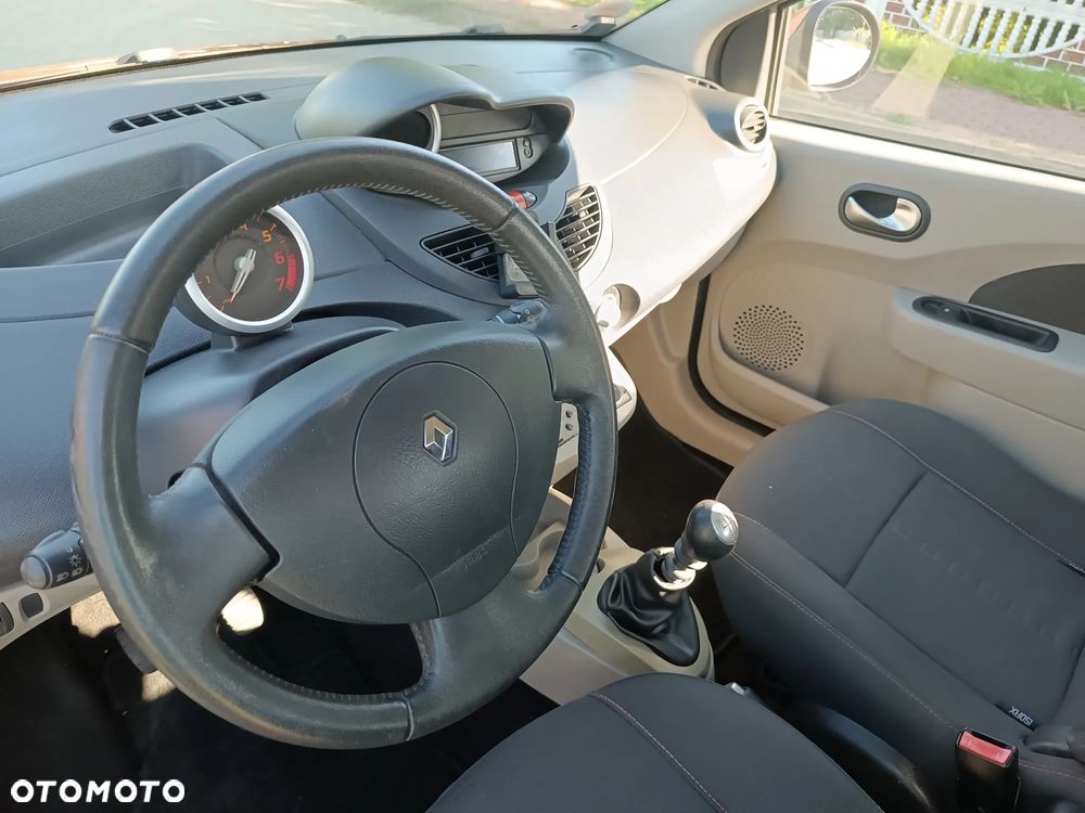 Renault Twingo 1.2 16V Elysee - 9