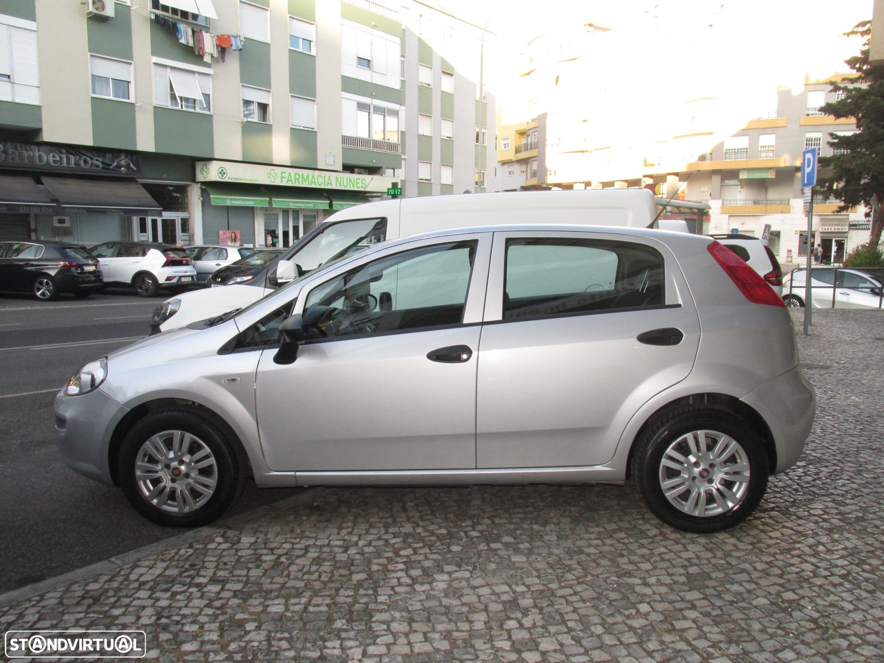 Fiat Punto 1.2 Easy S&S - 9