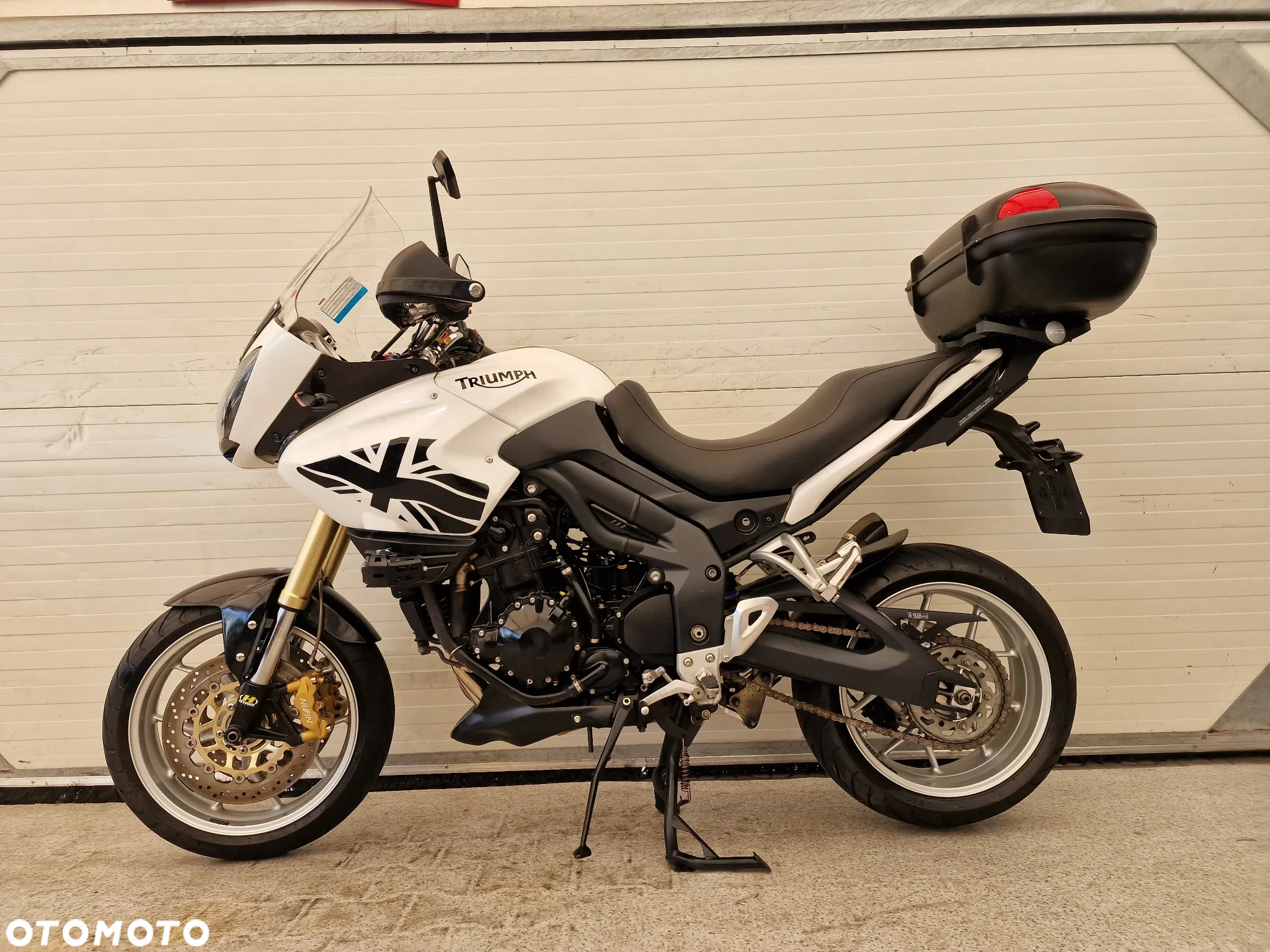 Triumph Tiger - 2
