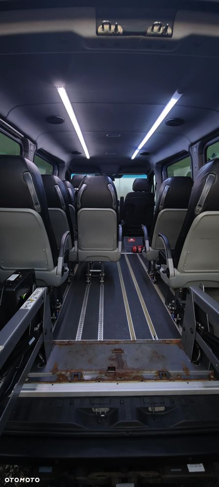 Mercedes-Benz Sprinter - 13