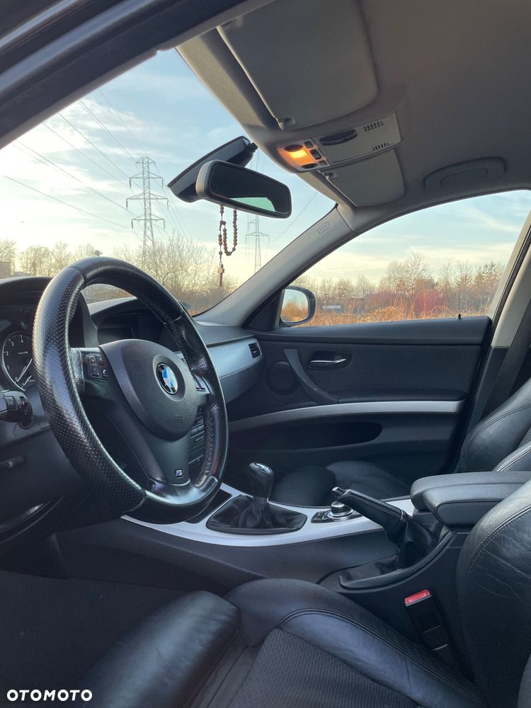 BMW Seria 3 320i - 14