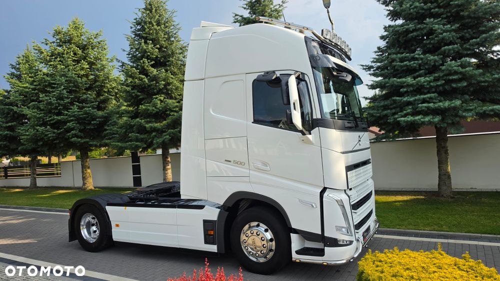Volvo ///FH///500///2023/// GLOBETROTTER///XXL///FULLLED/// VIRTUAL COCPIT///KLIMATYZACJA POSTOJOWA///ALUFELGI///RADARY/// KAMERA///WYŚWIETLACZ OBCIĄŻENIA/// ZABUDOWY MIĘDZYOSIOWE/// STAN BARDZO DOBRY - 8