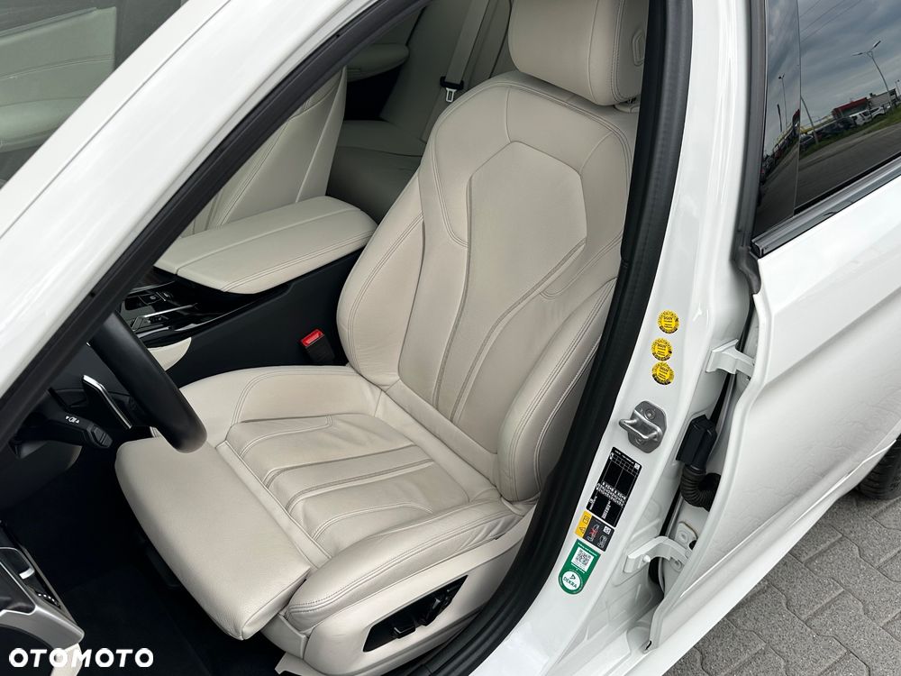 BMW Seria 5 530e M Sport sport - 23