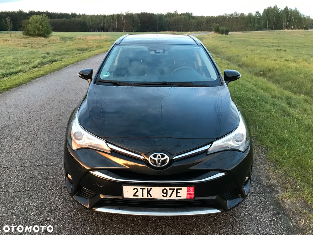 Toyota Avensis - 2