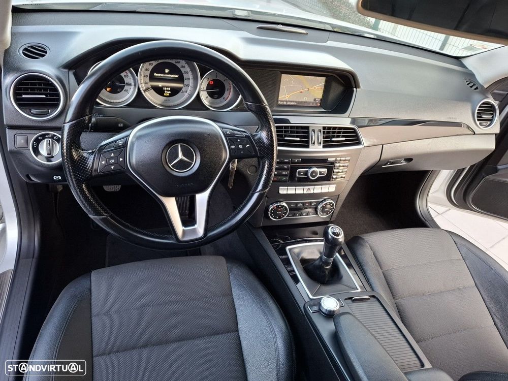 Mercedes-Benz C 220 - 13