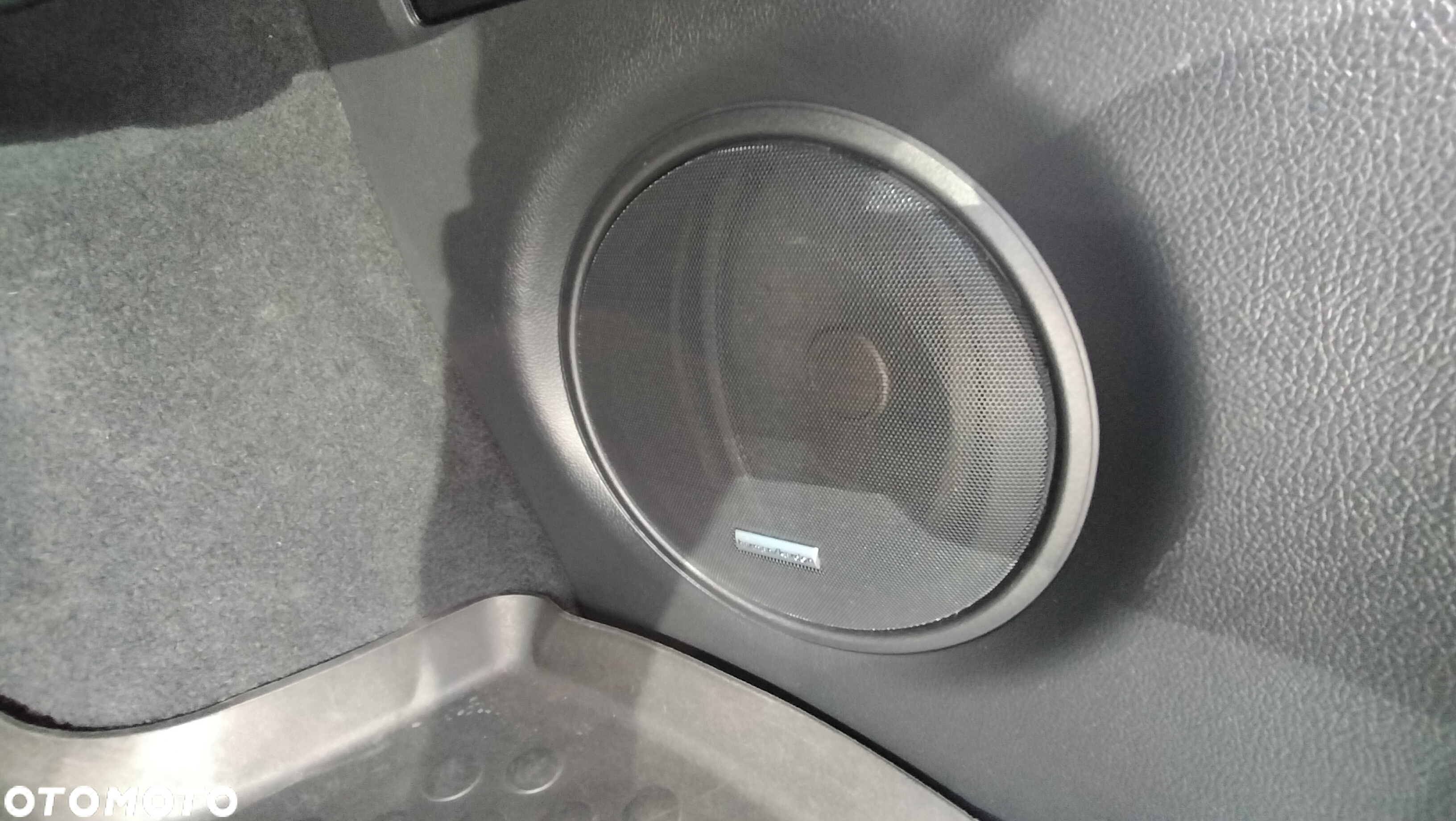 Subaru Outback 2.0D Exclusive Lineartronic - 33