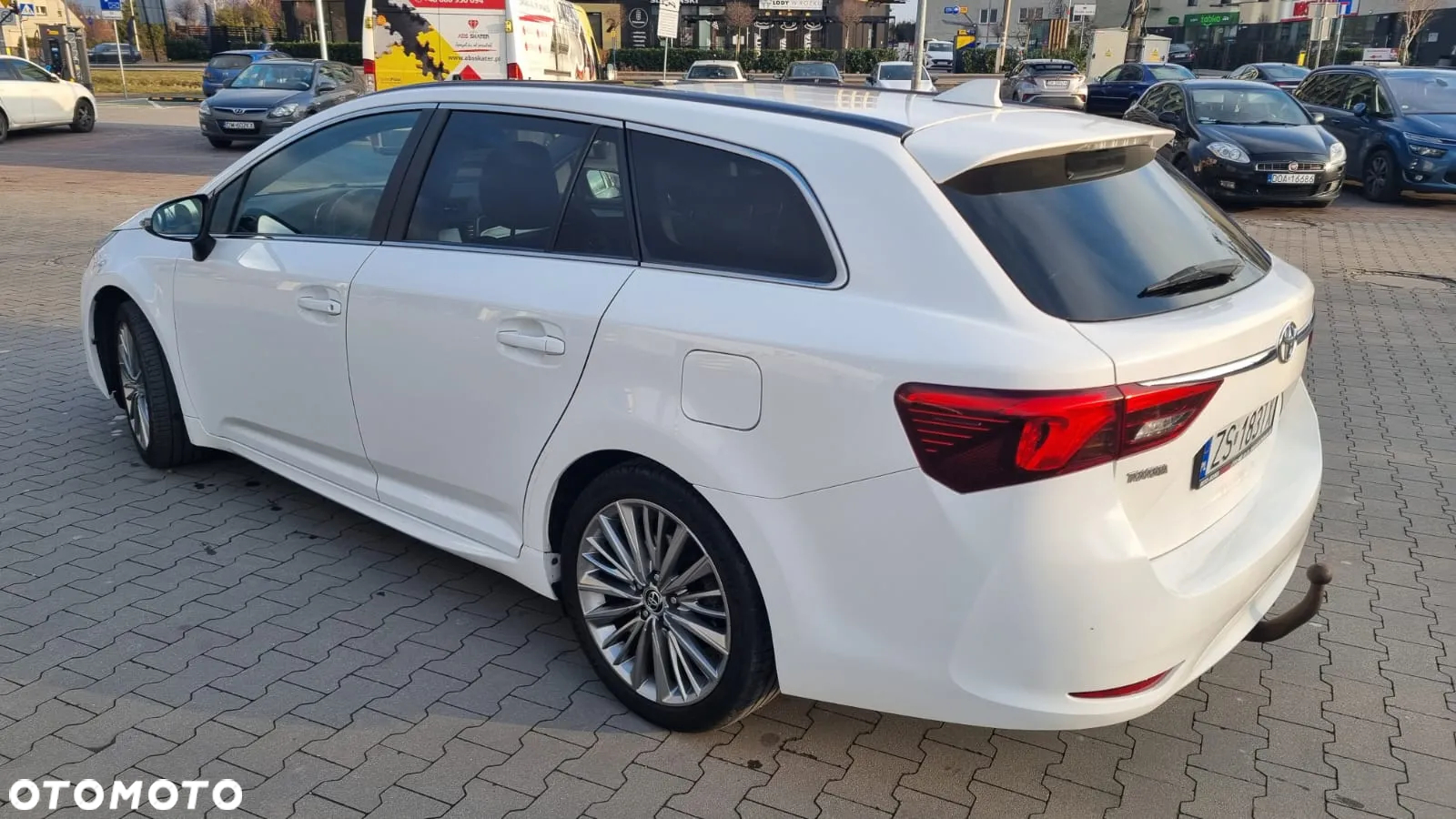 Toyota Avensis Touring Sports 1.8 Executive - 3