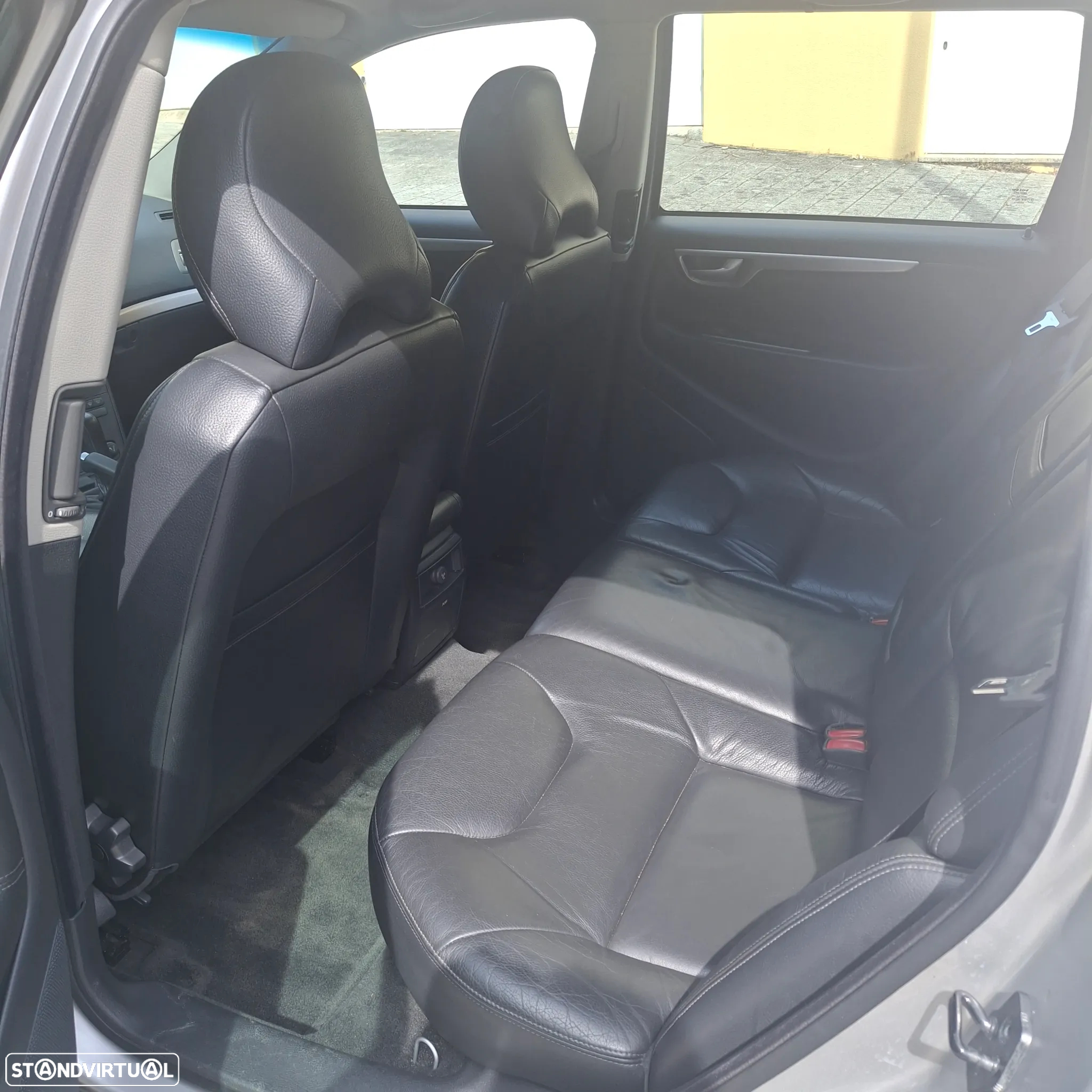 Volvo V70 2.0 T - 9