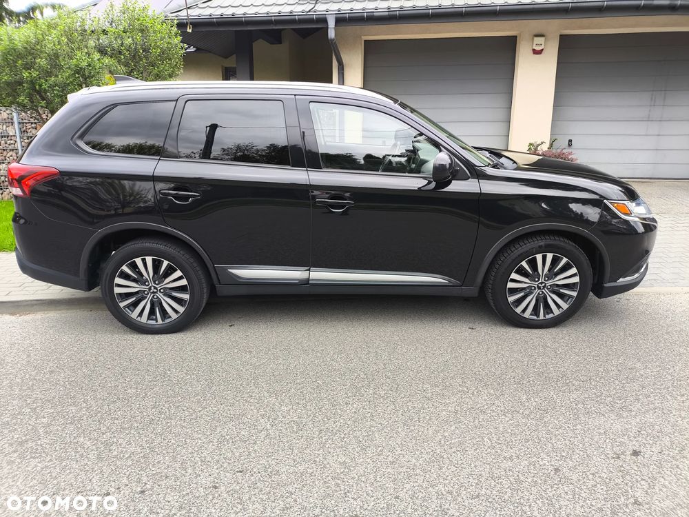 Mitsubishi Outlander - 8