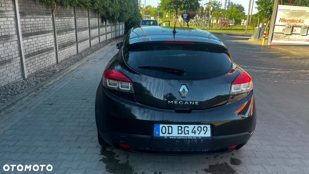 Renault Megane TCe 180 Dynamique - 8