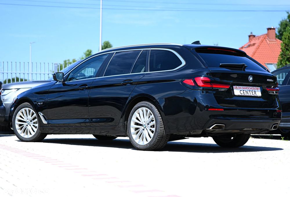 BMW Seria 5 530e - 37